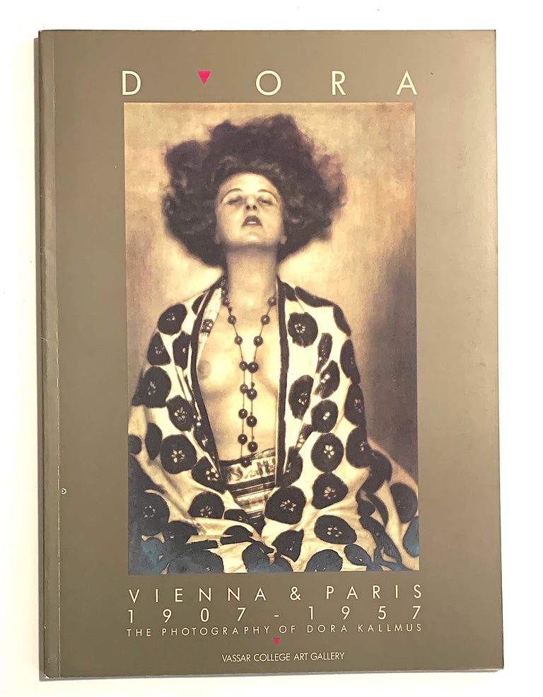 Item #2165 Madame D'Ora Wien-Paris. Vienna & Paris 1907-1957: The Photography of Dora Kallmus. Madame D'Ora Dora Kallmus, curator Monika Faber.